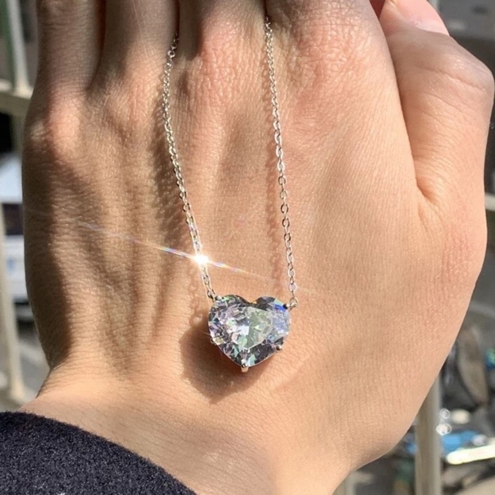 12ct Solitaire Heart Necklace - Picture 4 of 16